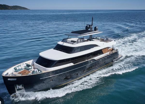 2020 Azimut Magellano 25