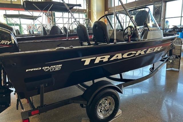 2026 Tracker Pro Guide V-16 WT