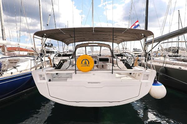 2024 Dufour 470