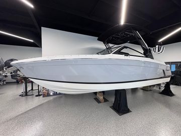 2025 Cobalt R8 Surf