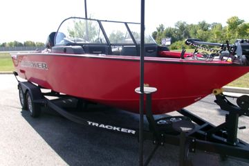 2026 Tracker Targa V-19 Combo