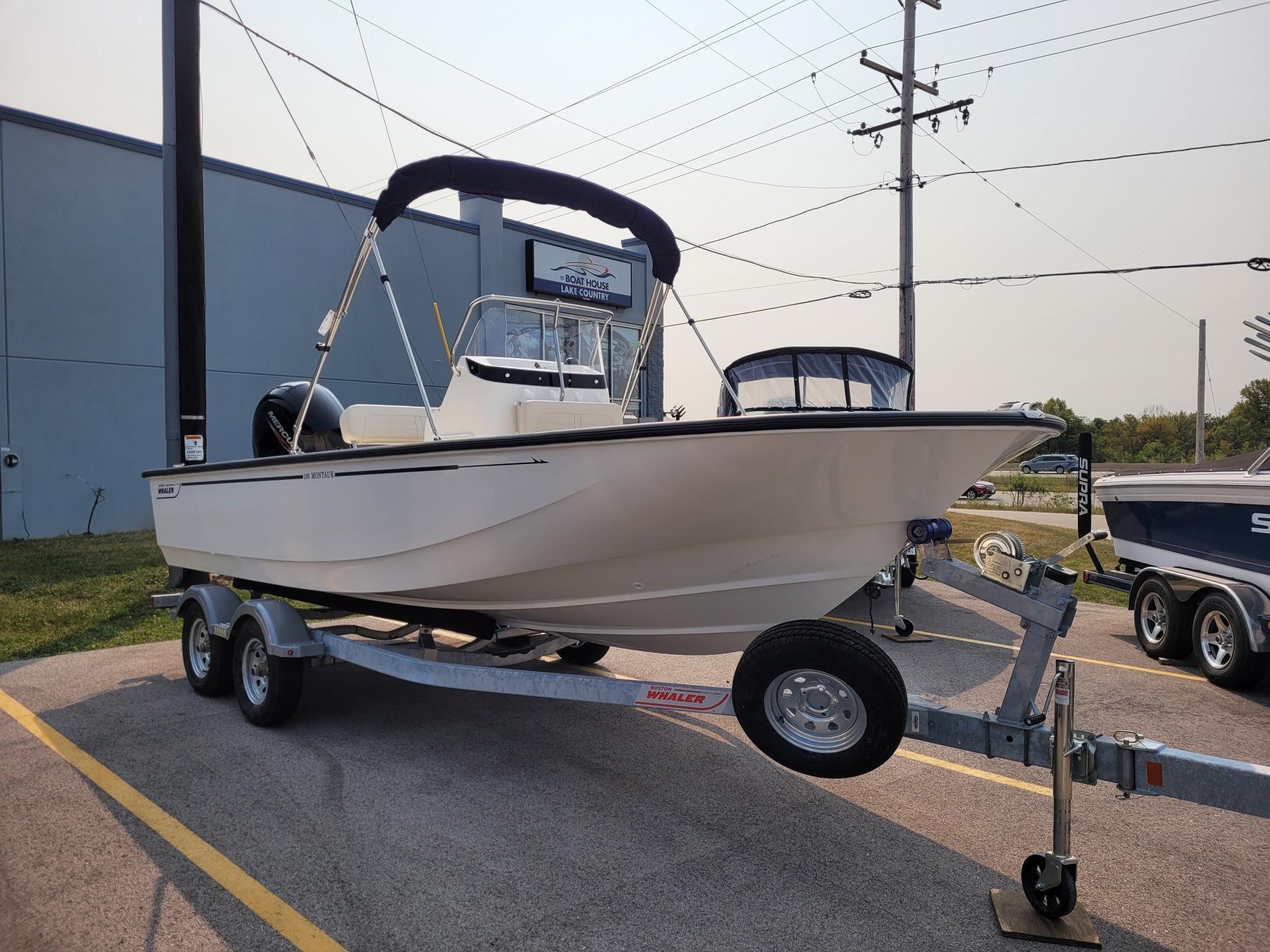 Boston Whaler 190 Montauk