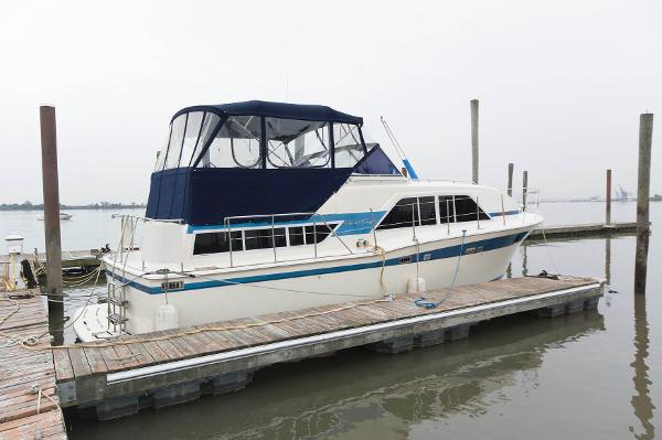 Chris-Craft 350 Catalina