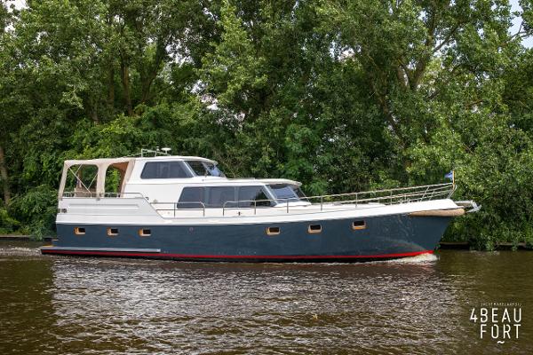 2004 Aquanaut Drifter 1500 Pilot House