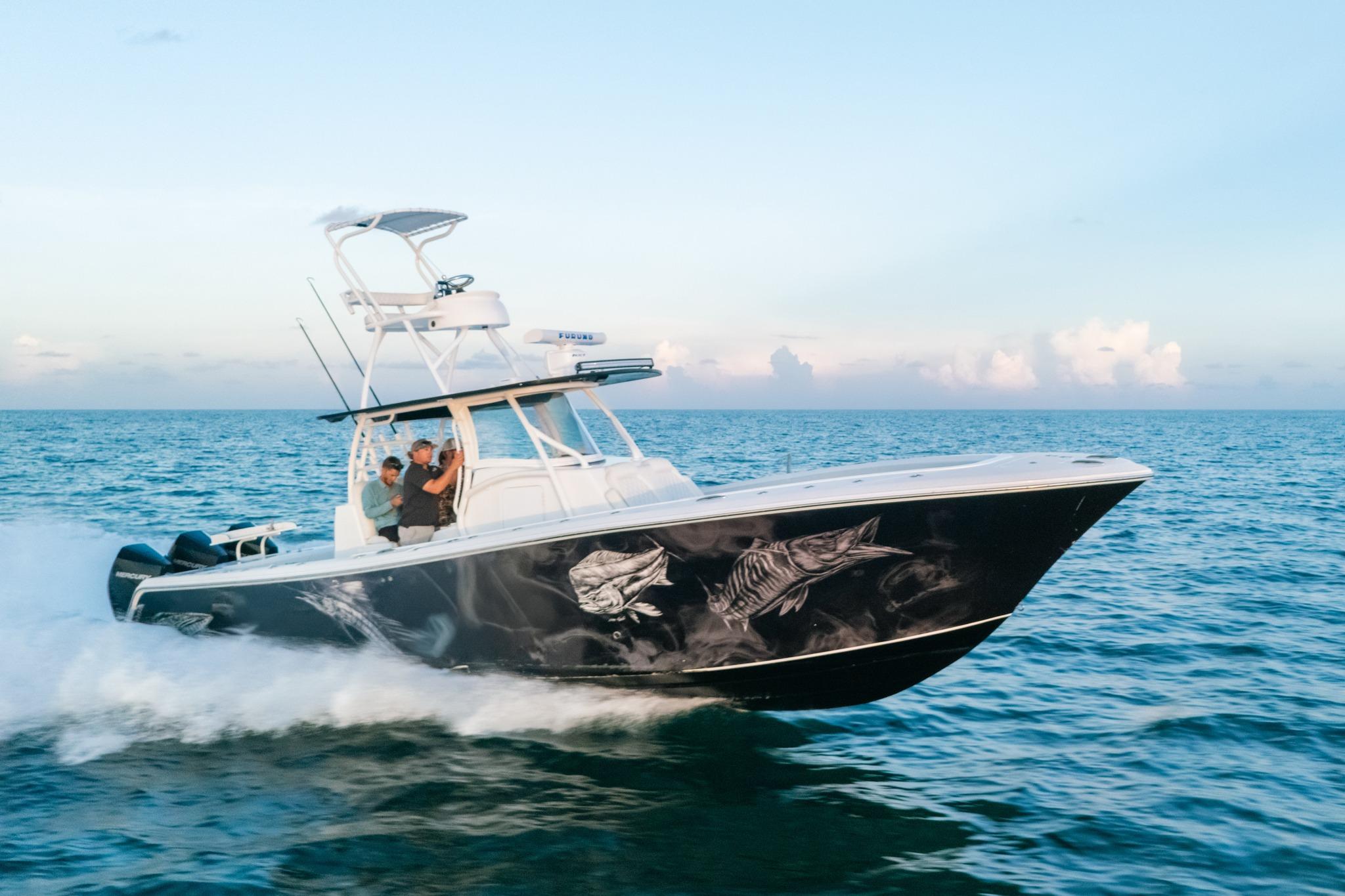 2023 Front Runner 36 Center Console
