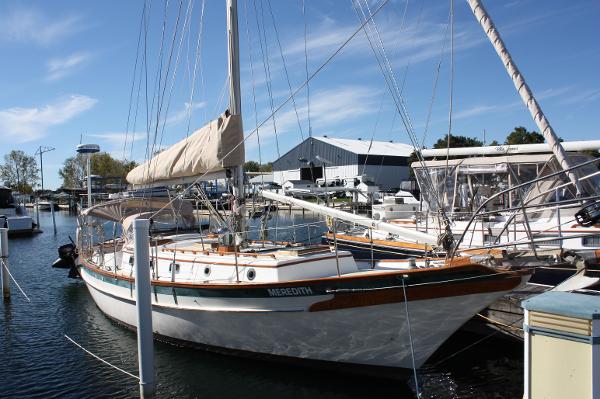 1985 Cabo Rico 38