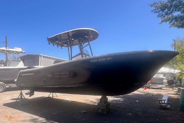 2018 Sportsman Open 232 Center Console