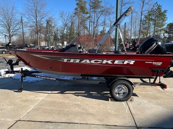 2025 Tracker Pro Guide V-16 SC