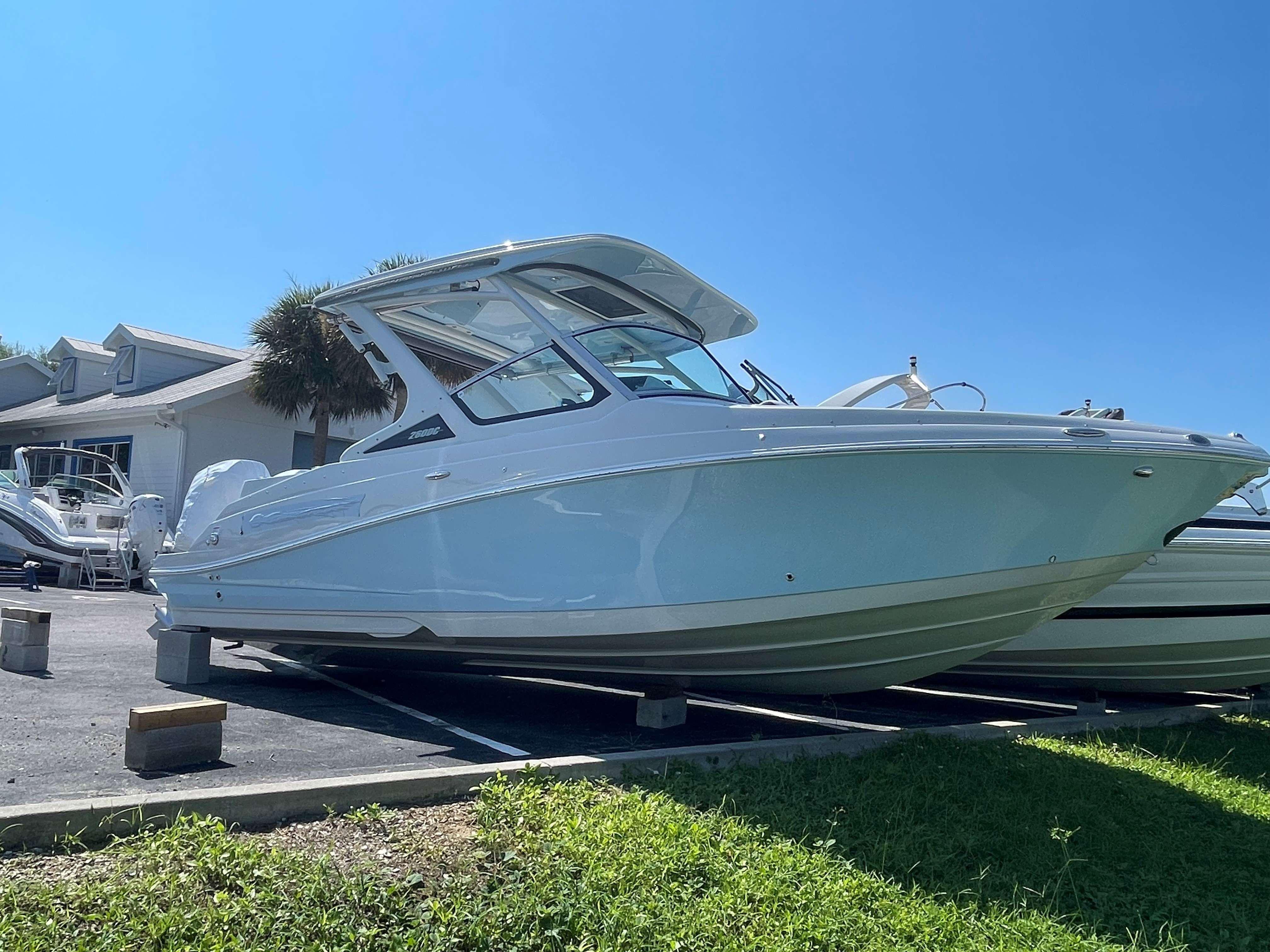 2024 Crownline 260 DC
