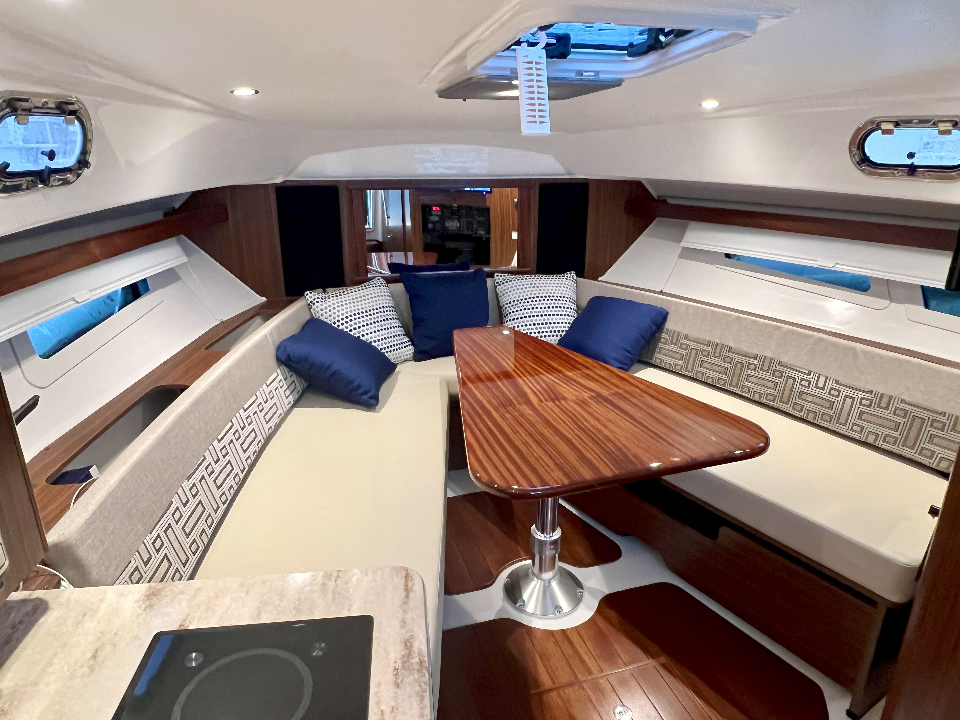 2024 Pursuit OS 355 Offshore