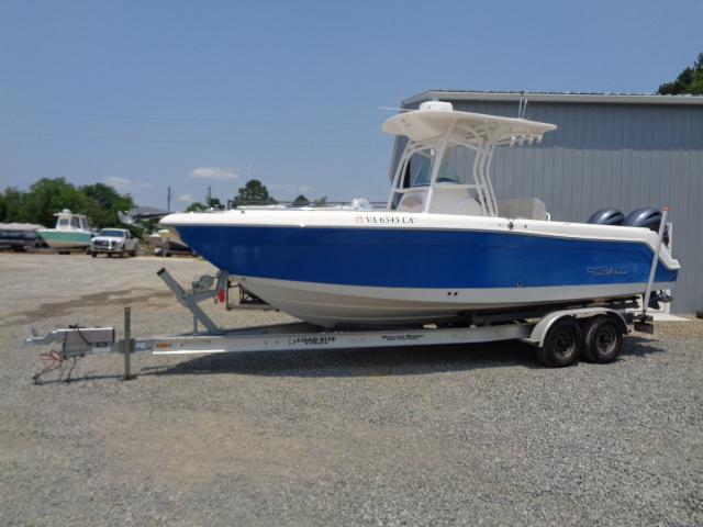 2017 Robalo R260 Center Console