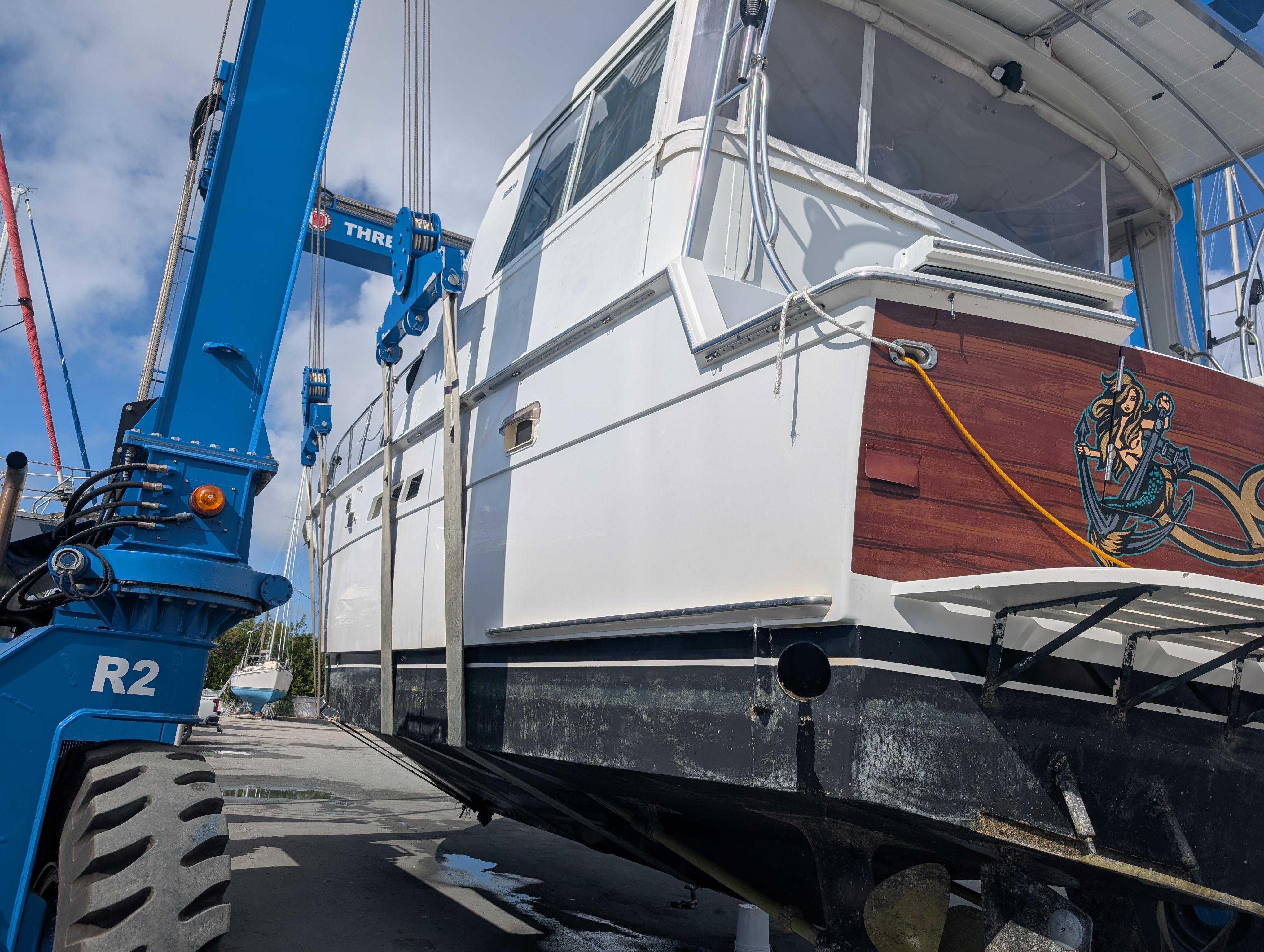 1994 Hatteras 48 CPMY