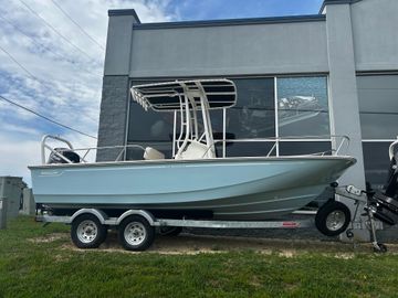 2025 Boston Whaler 190 Montauk