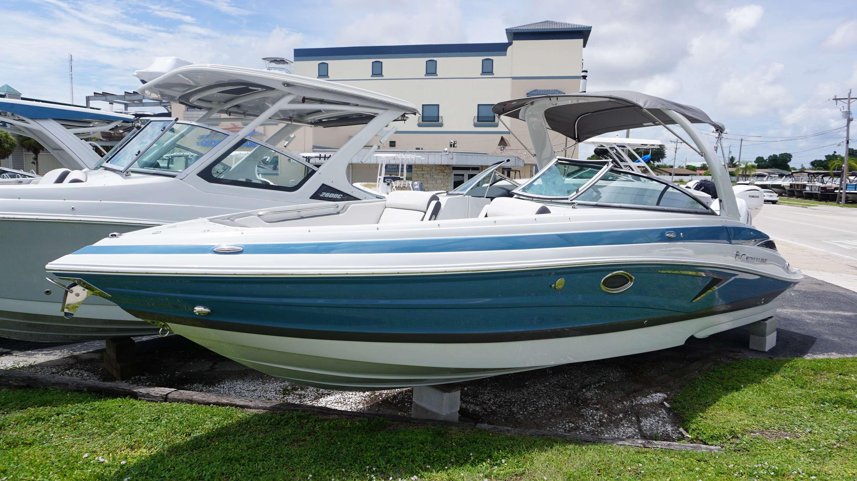 2024 Crownline 290 XSS