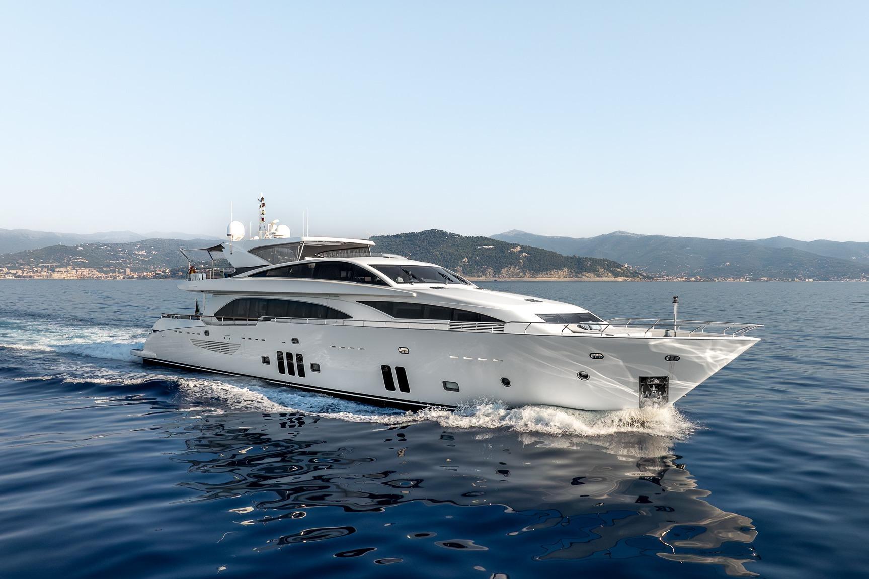 2011 Guy Couach 121'