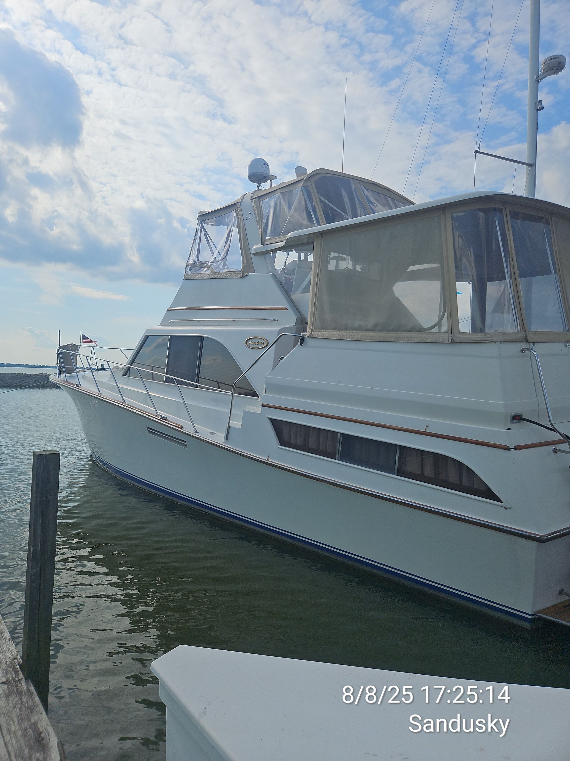 1983 Ocean Yachts Sunliner