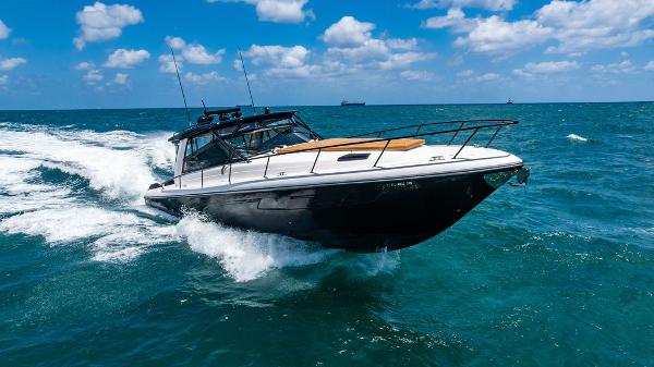 2021 Intrepid 477 Evolution