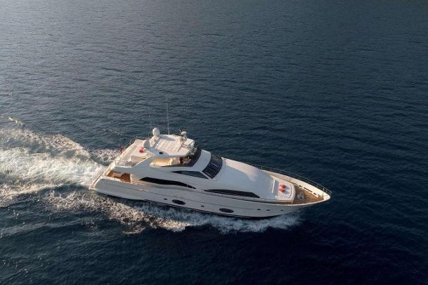 2007 Ferretti Yachts Customline 97