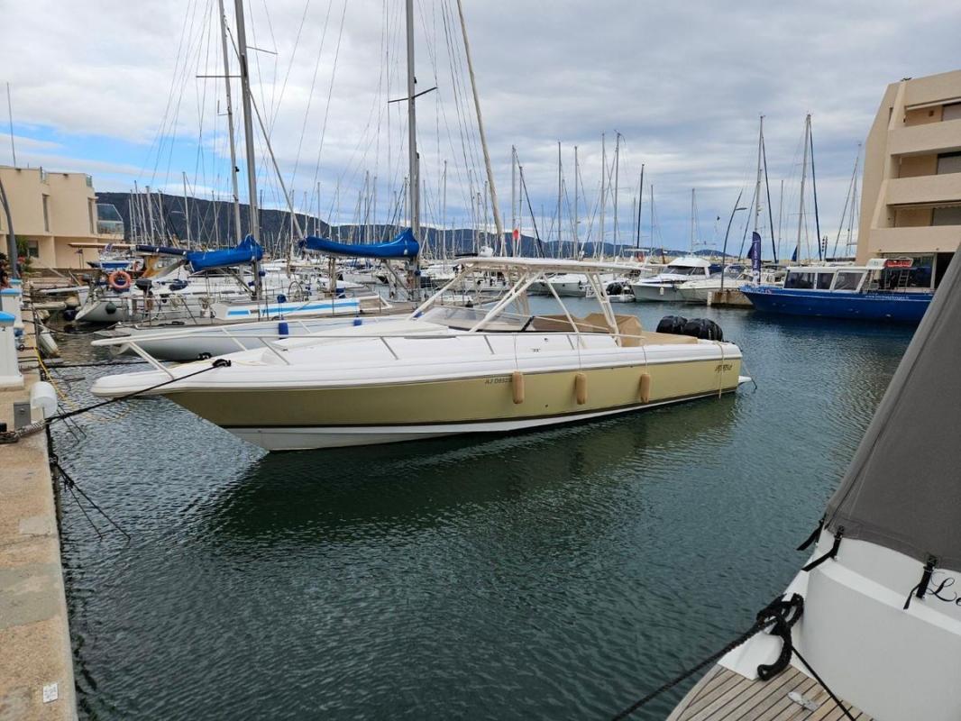 2005 Intrepid INTREPID 35