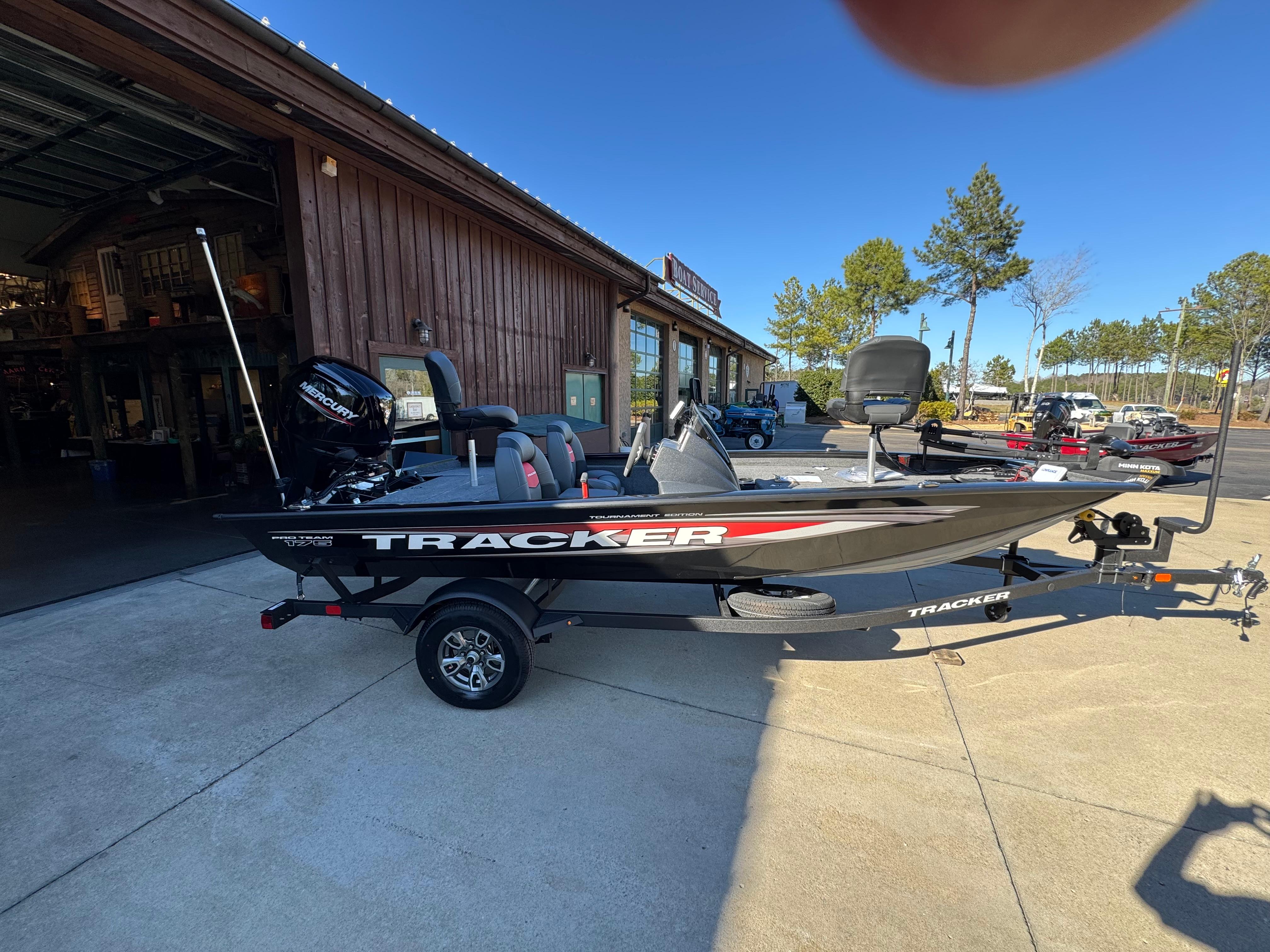 2025 Tracker Pro Team 175