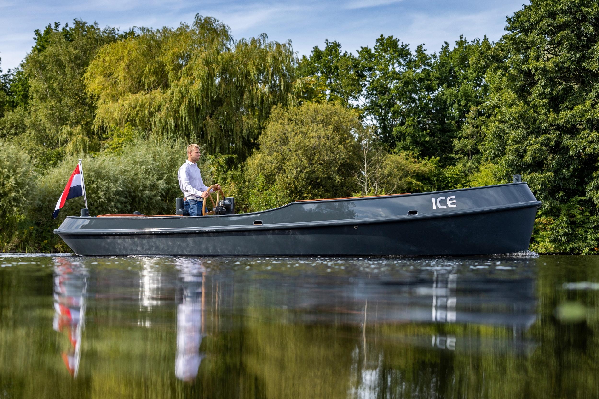 Antique and classic boats for sale - boats.com