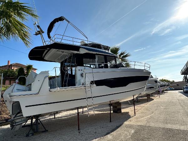 2023 Jeanneau Merry Fisher 12.95 Fly