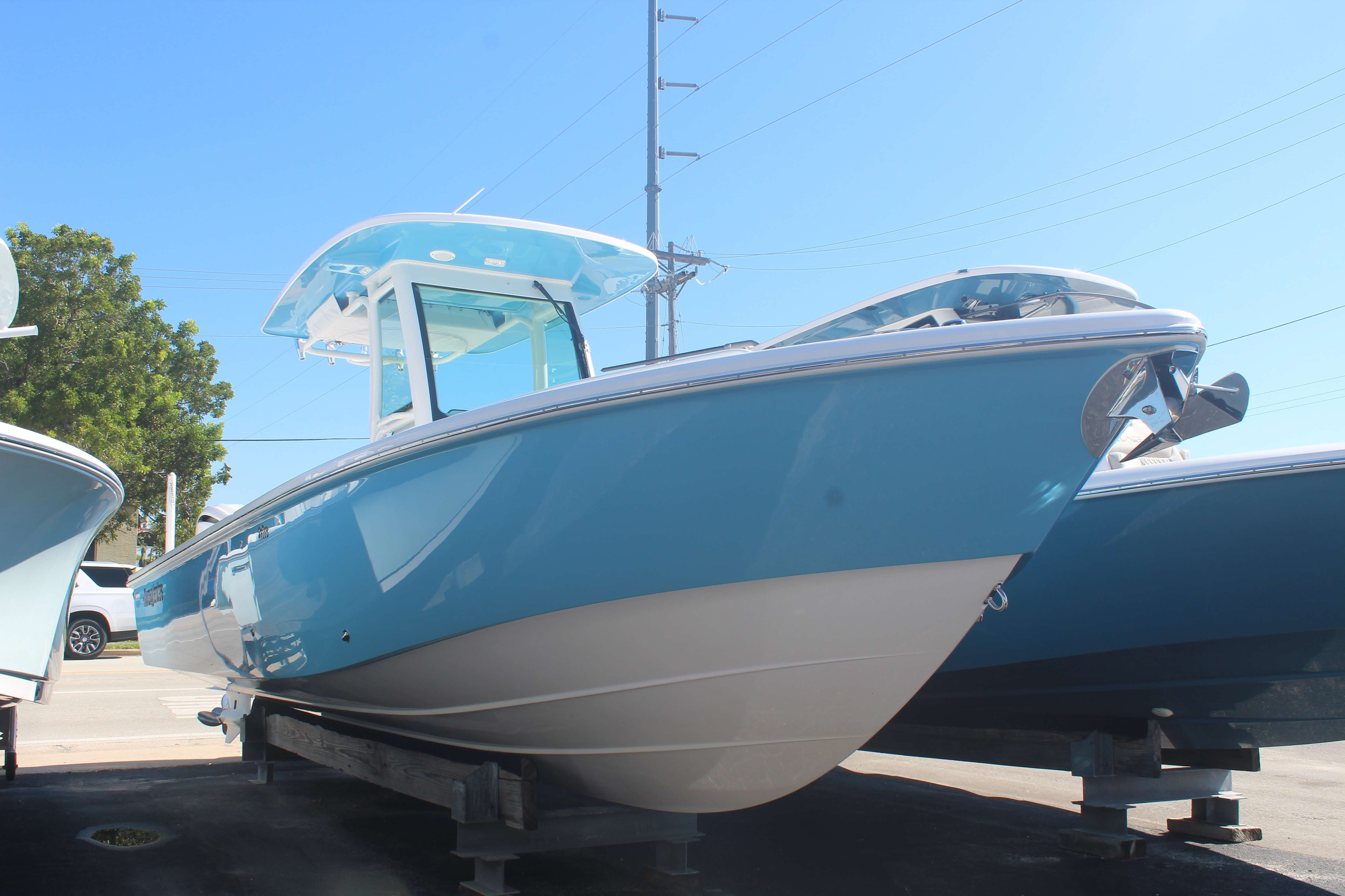 2024 Everglades 273 CC