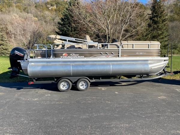 2023 Sun Tracker SportFish 22 XP3