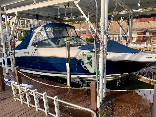 2009 Sea Ray 300 SLX