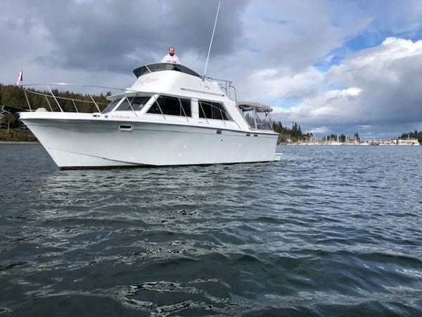 1977 Uniflite Bridge Cruiser