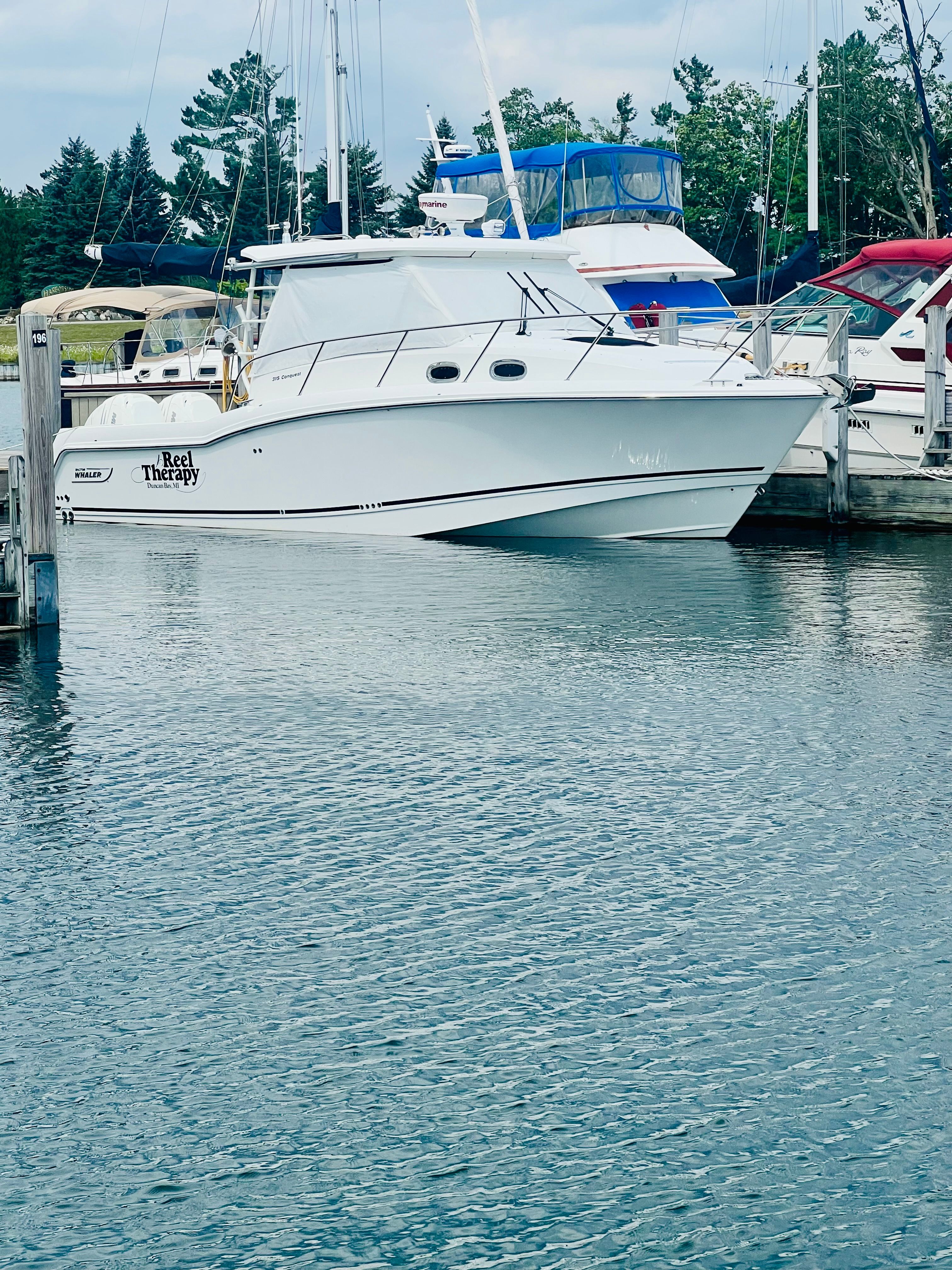 2019 Boston Whaler 315 Conquest