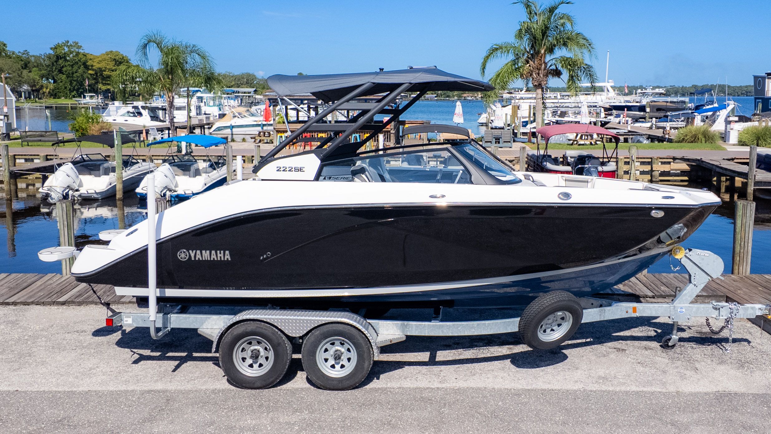2023 Yamaha Boats 222 SE