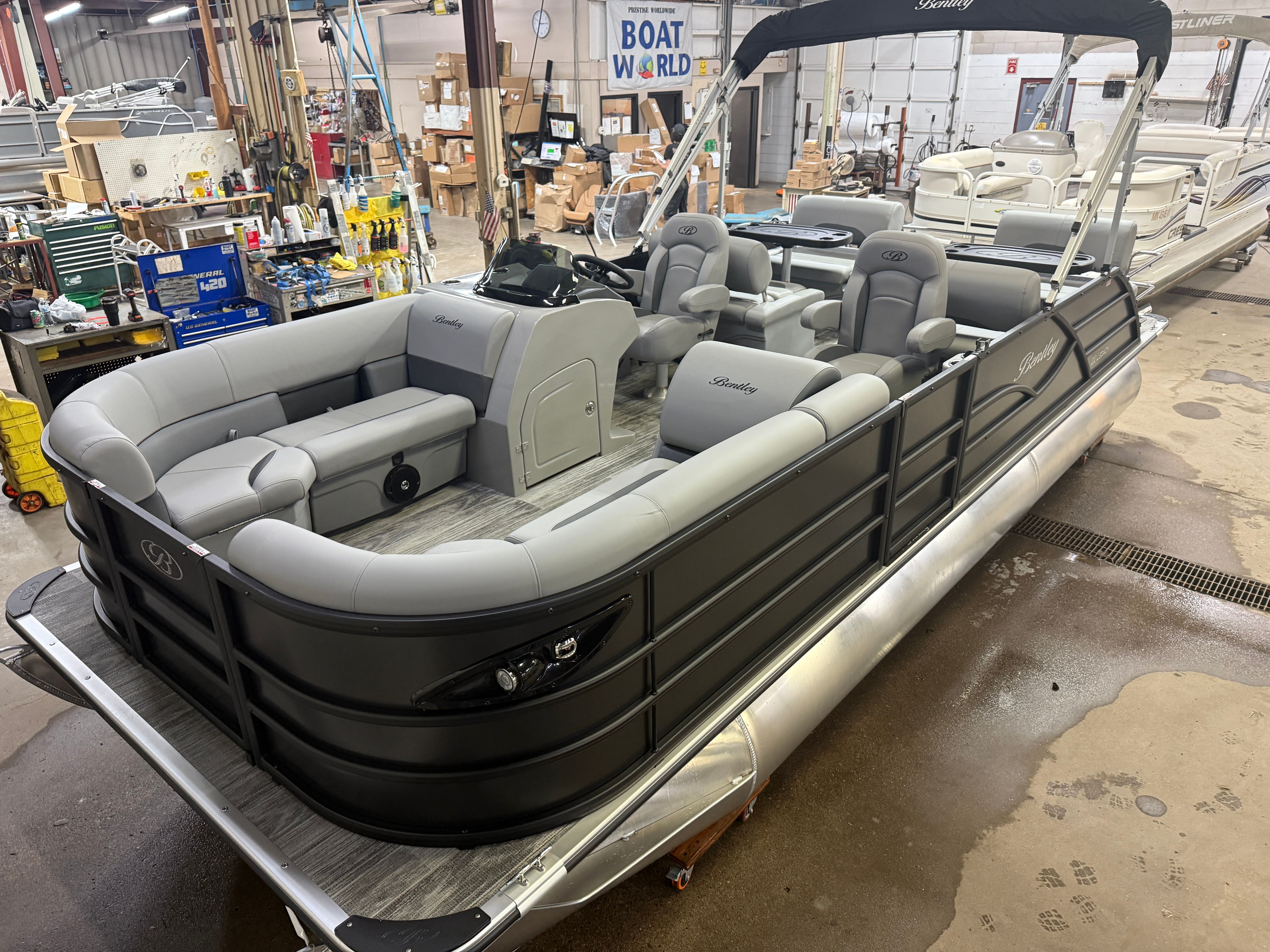 2026 Bentley Pontoons Legacy 220 QSB Swingback & 4-Stroke EFI