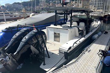 2019 Axopar 37 Sun Top