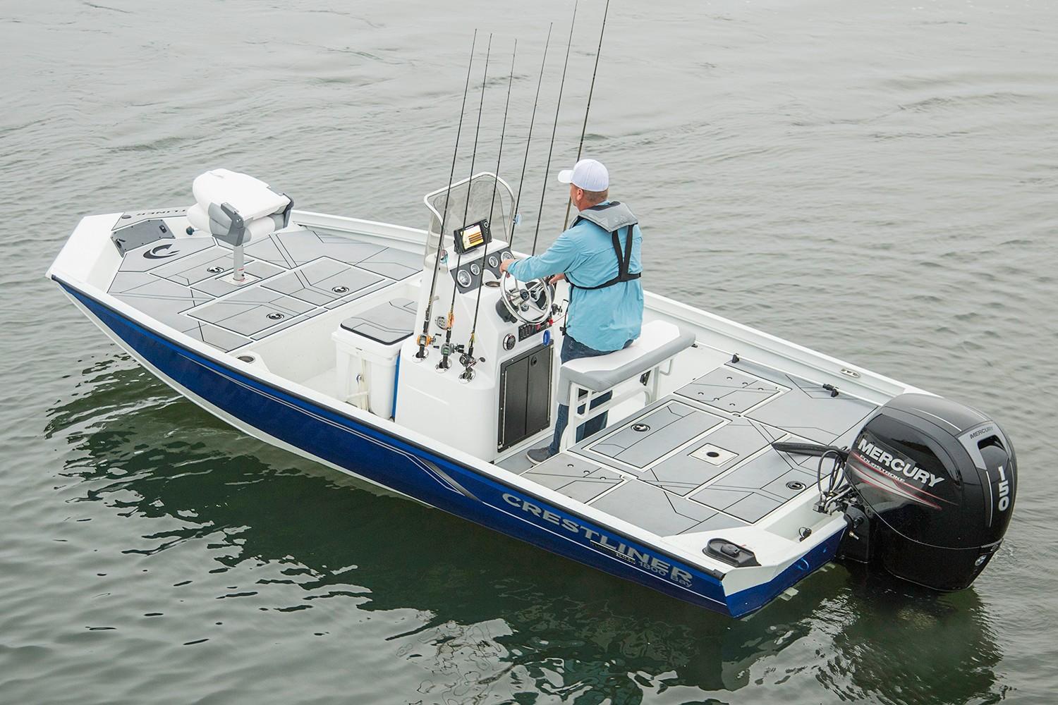 Crestliner Boat image