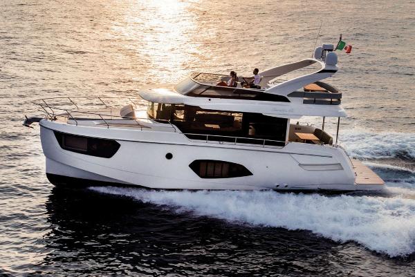 Absolute 48 Navetta Manufacturer Provided Image