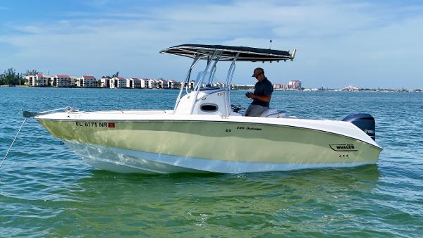 2004 Boston Whaler 240 Outrage