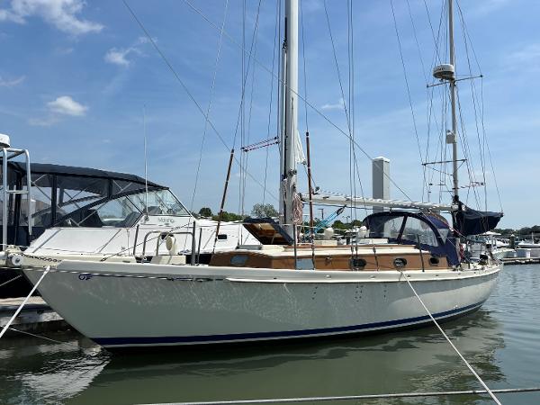 Hinckley 36 Auxiliary Yawl