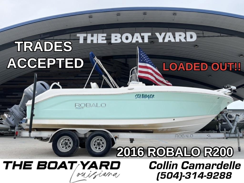 Robalo R200 Center Console