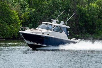 2017 Pursuit OS 335 Offshore