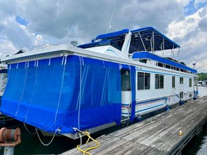 Lakeview 16' X 70' Widebody Houseboat 2006 Lakeview 16 x 70 Widebody Houseboat