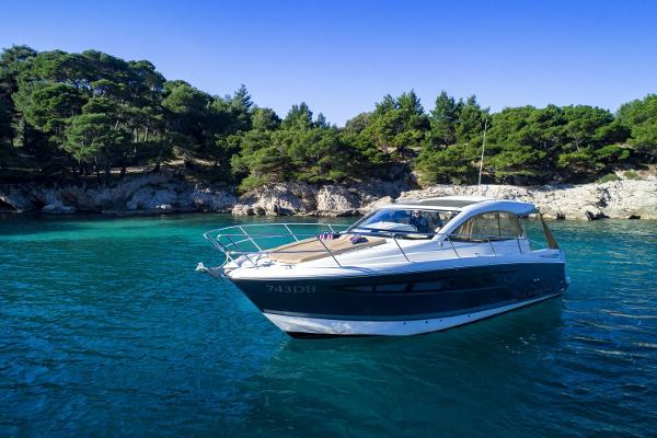 2012 Jeanneau Leader 10