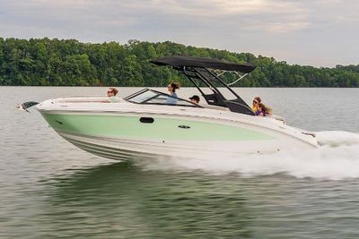 Sea Ray SDX 270 Boat