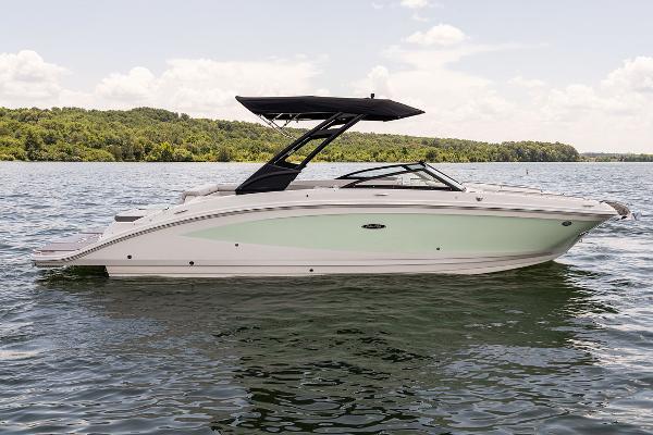 Sea Ray SDX 270 Manufacturer Provided Image