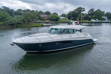 2020 Tiara Yachts C44 Coupe