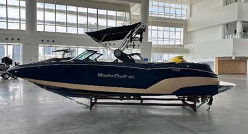 2022 MasterCraft NXT24