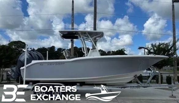 2025 Key West 244 Center Console