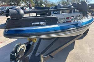 Skeeter ZX250 2014 Skeeter ZX250 boat with Minn Kota Ultrex trolling motor on trailer.