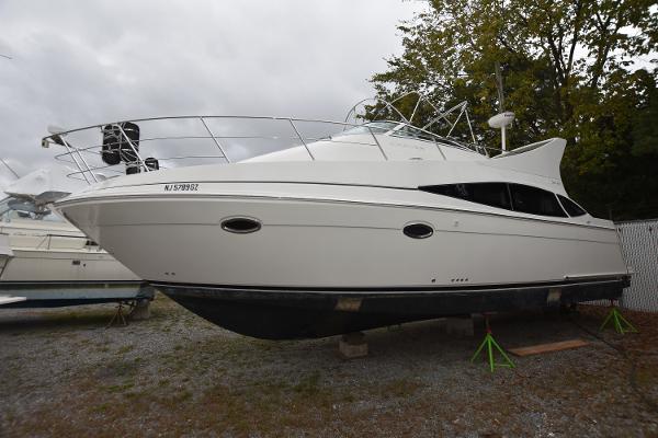 2007 Carver 36 Mariner