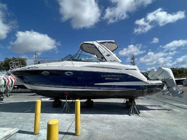 2019 Monterey 345 Sport Yacht